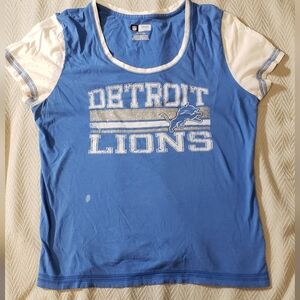 NFL Women's lion shirt